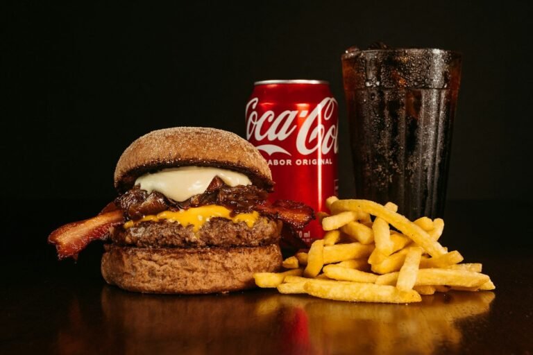 Hamburguesa + patatas + bebida